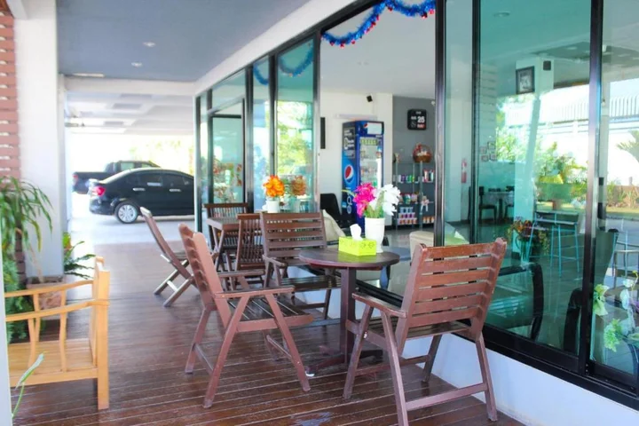 Лоэй: Plus Hotel Loei