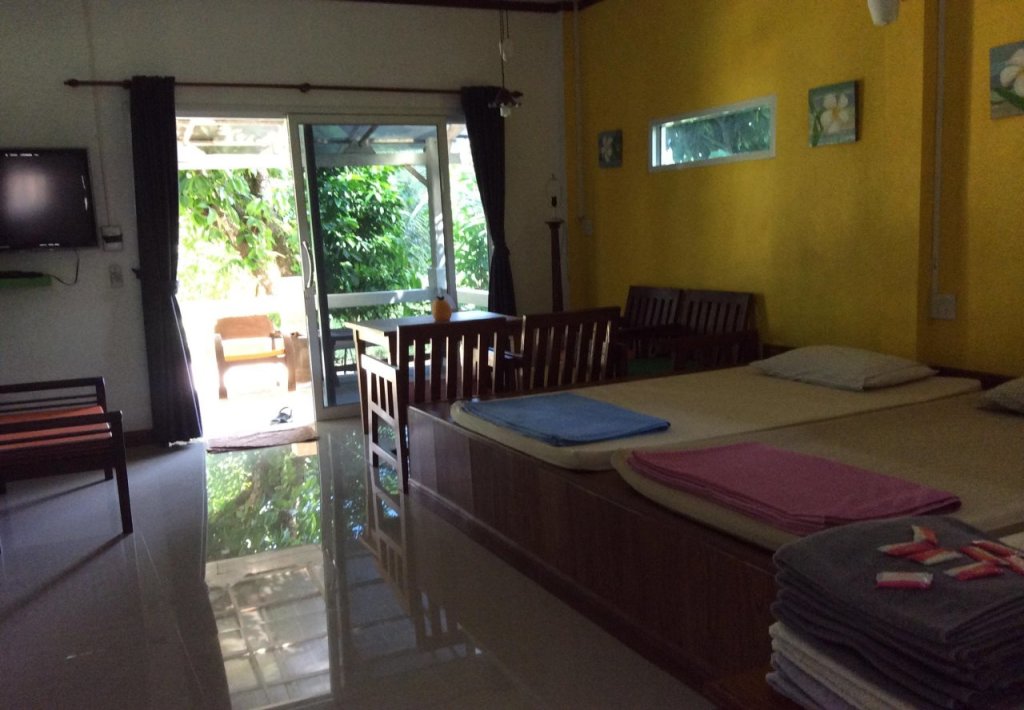 Бан-На-Сан: Longgong garden home