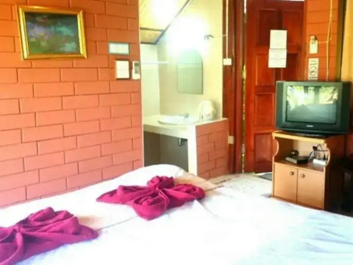 Паи: Pailin House