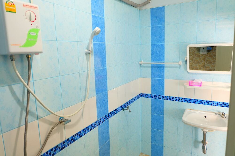 Сураттхани: Thanaroj Guesthouse