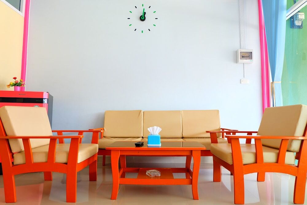 Сураттхани: Thanaroj Guesthouse