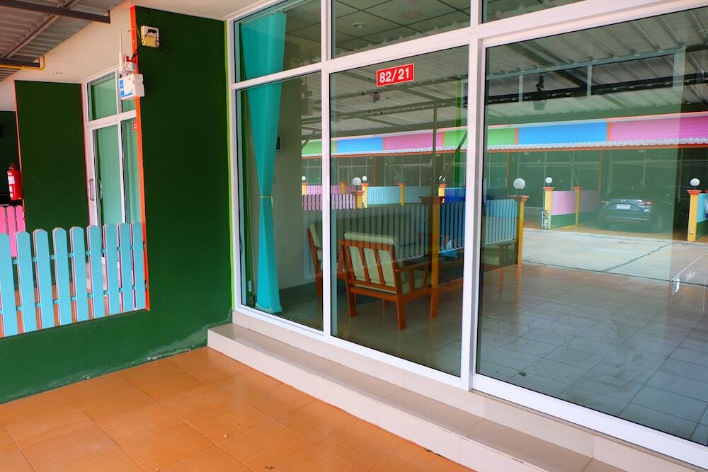 Сураттхани: Thanaroj Guesthouse