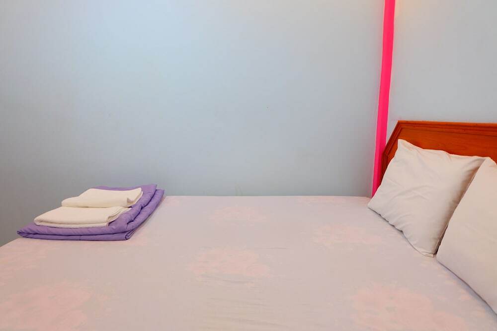 Сураттхани: Thanaroj Guesthouse