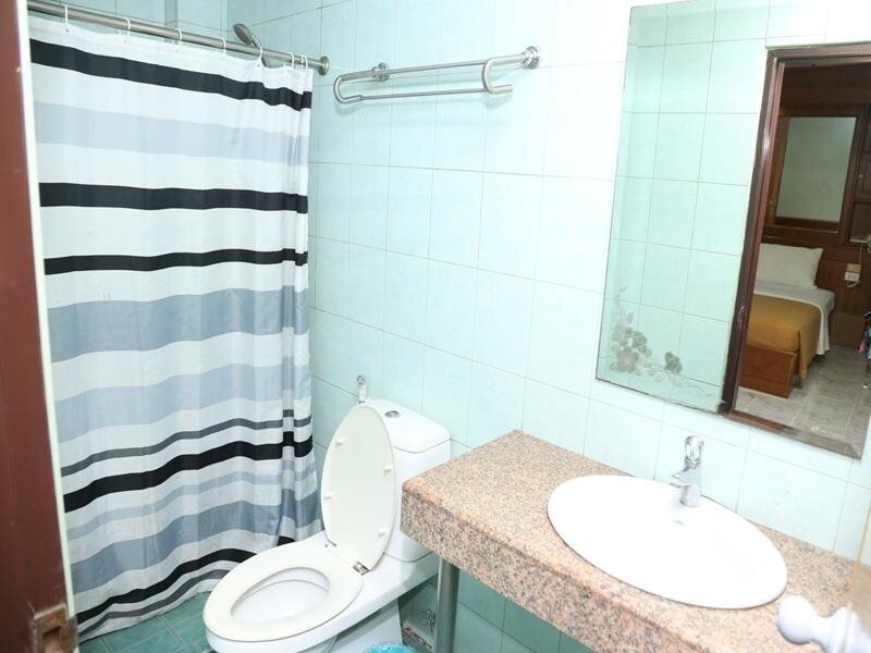 Сураттхани: Banpaktai Hotel