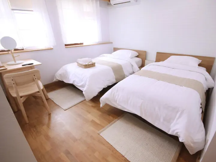 Чианграй: Eat Sleep Cafe & Bed