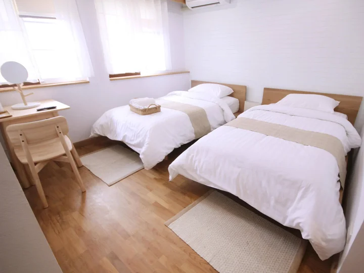 Чианграй: Eat Sleep Cafe & Bed