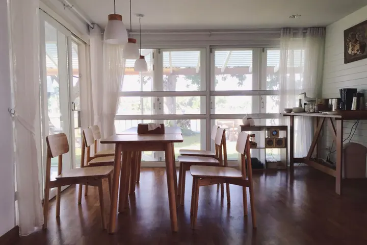 Чианграй: Eat Sleep Cafe & Bed