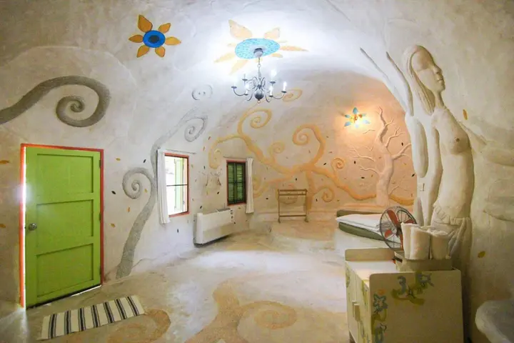 Хуахин: Naidee Sculptured Huts