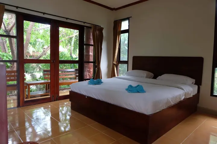 Исторический парк Kamphaeng Phet: Maiyai Resort - Big Tree