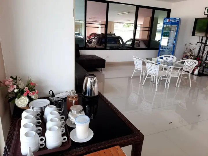 Чиангмай: V-Twin Donjan Service Apartment
