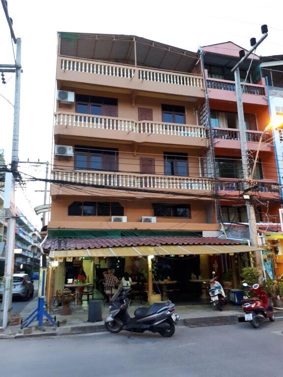 Чаам: Urs Treff Guesthouse