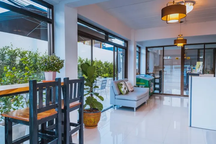 Нонтхабури: Malizon Hotel & Residences