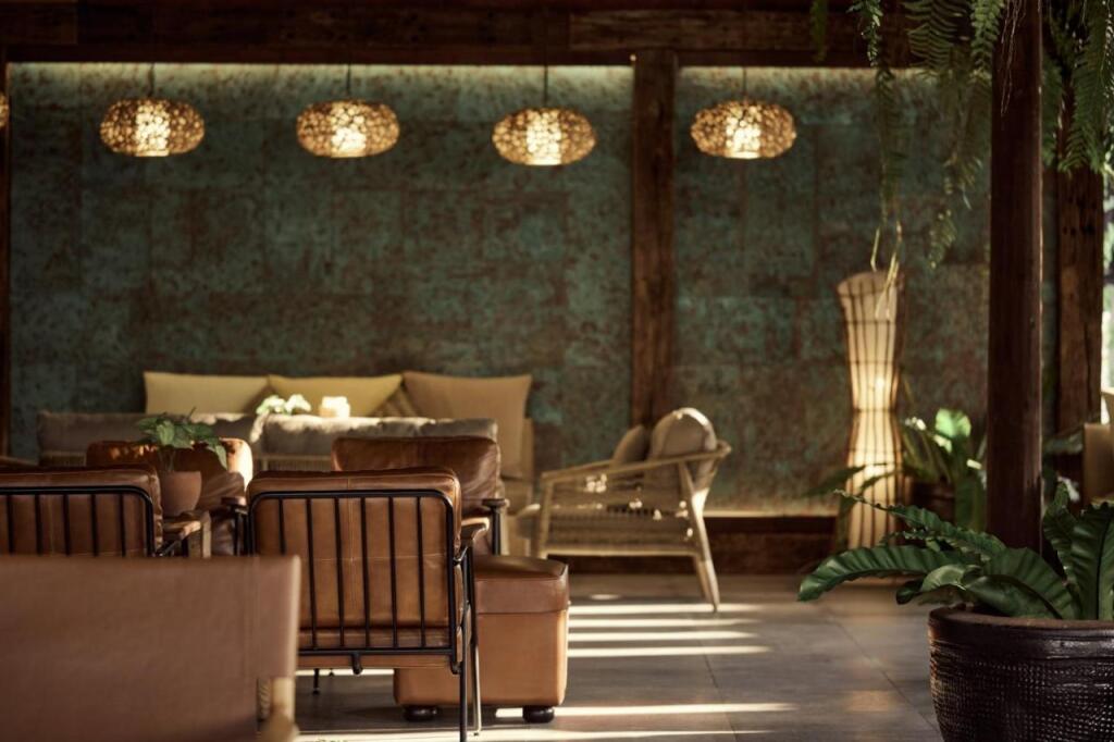 Пхукет: Dinso Resort (SHA Plus+)