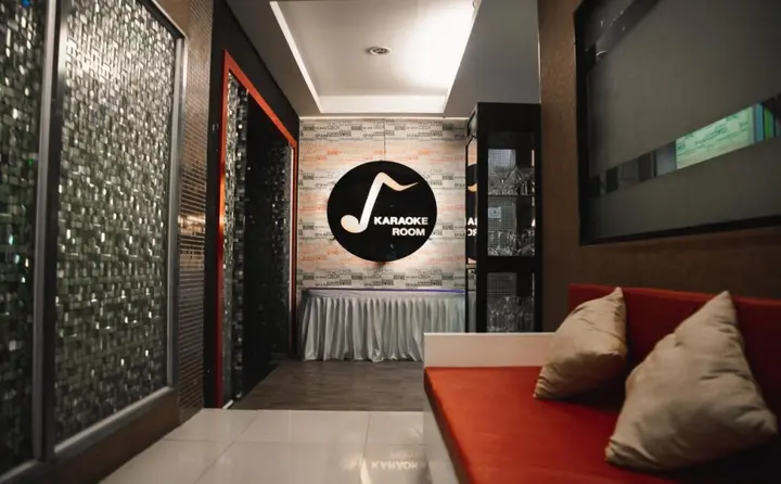 Сураттхани: The One Hotel