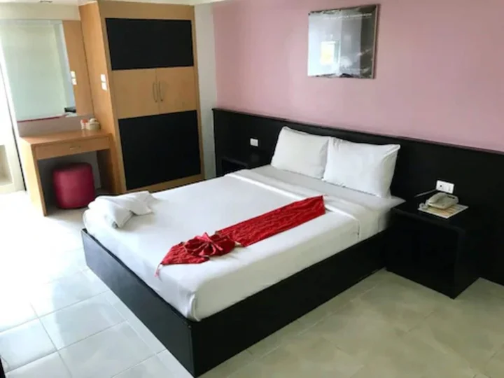 Сураттхани: The One Hotel