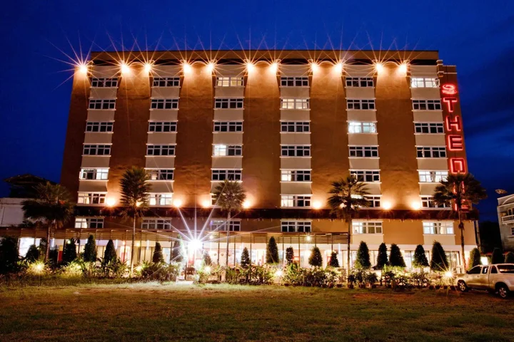 Сураттхани: The One Hotel