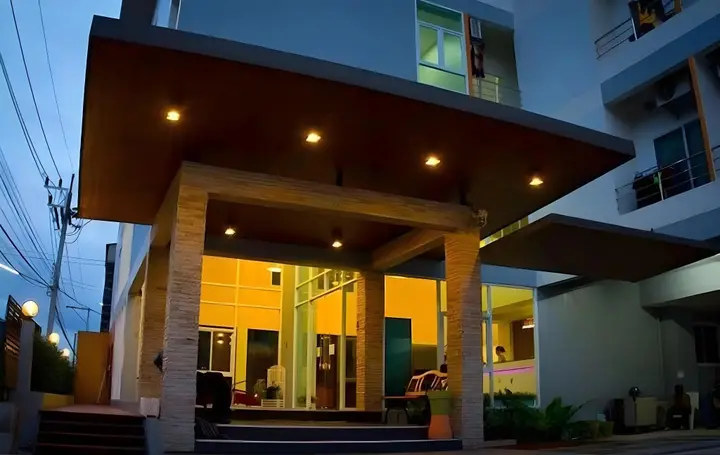 Сураттхани: The Centrino Serviced Residence