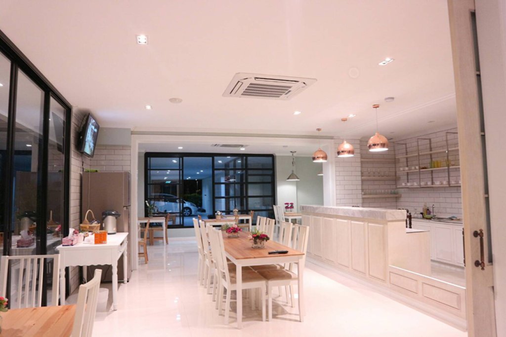 Варин-Чамрап: 168 Studio Hotel Ubon Ratchathani