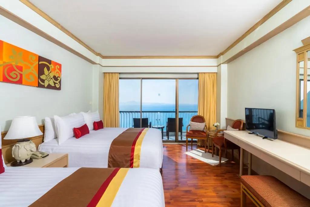 Паттайя: Cosy Beach Hotel