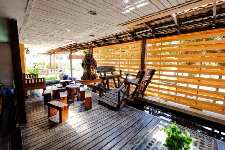 Паттайя: Aiyaree Place Hotel