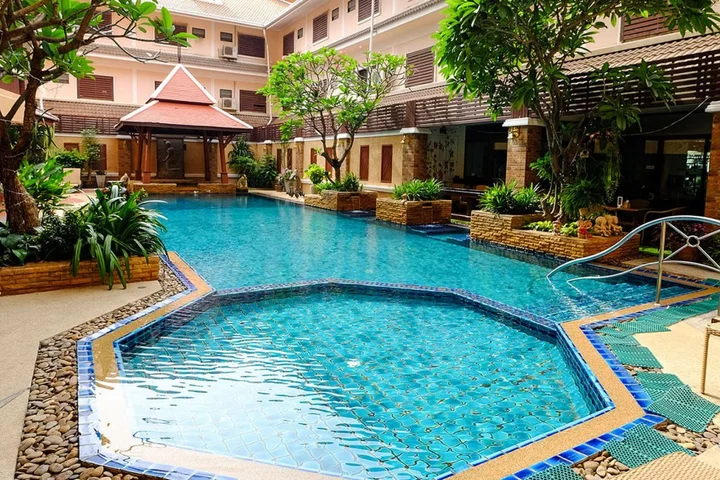 Паттайя: Aiyaree Place Hotel
