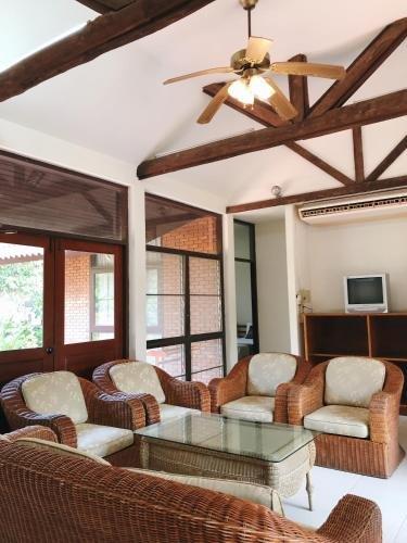 Сан-Кампаенг: Roong Aroon Hot Spring Resort