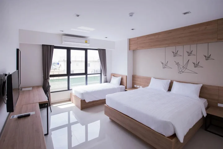 Бангкок: The Journey Hotel