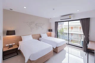 Бангкок: The Journey Hotel
