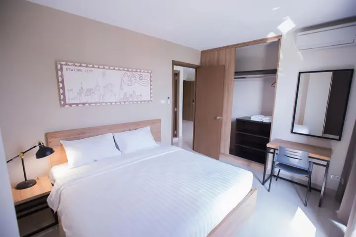 Бангкок: The Journey Hotel