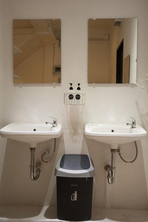 Бангкок: Seek Sleep Hostel