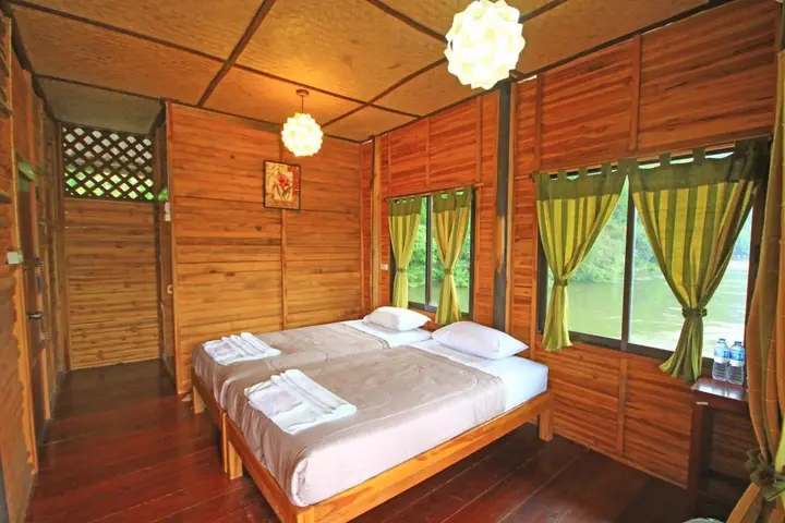 Сай Йок: River Kwai Jungle view