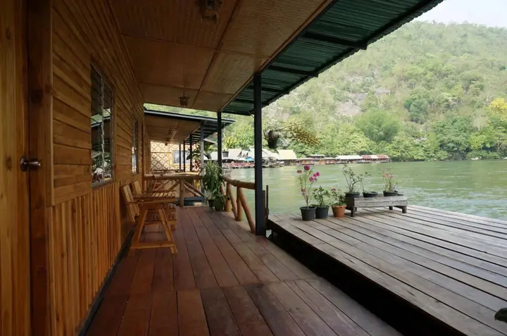 Сай Йок: River Kwai Jungle view