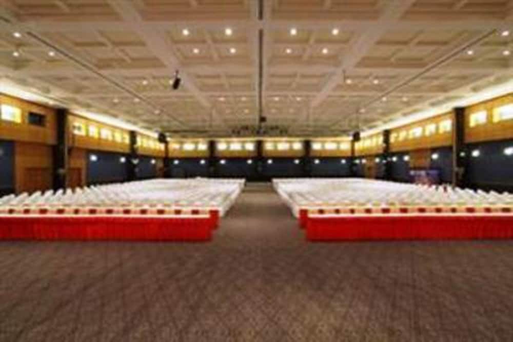 Сураттхани: Diamond Plaza Hotel