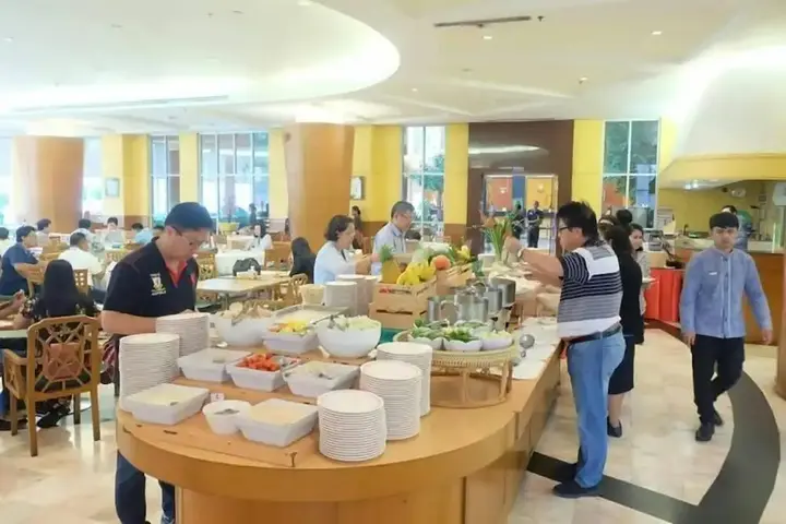 Сураттхани: Diamond Plaza Hotel