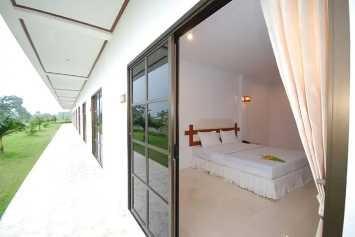 Трат: Golden Cliff Beach Resort (SHA Extra Plus)