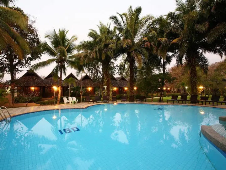 Мэхонгсон: Golden Pai and Suite Resort