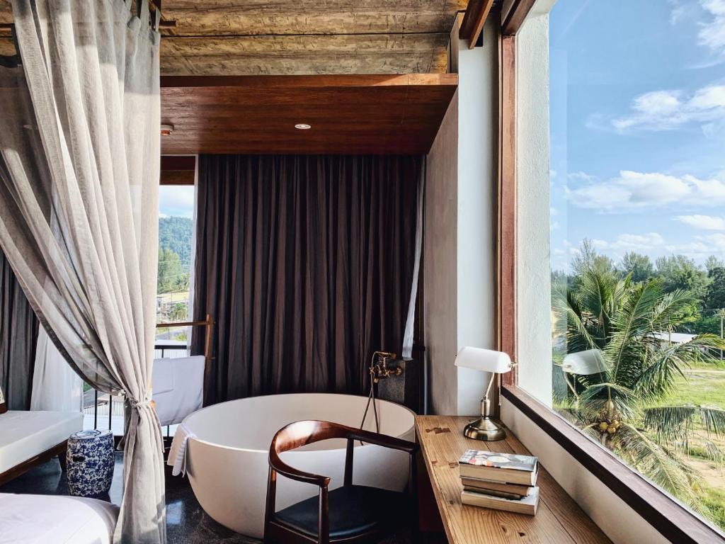 Као Лак: Hotel Gahn