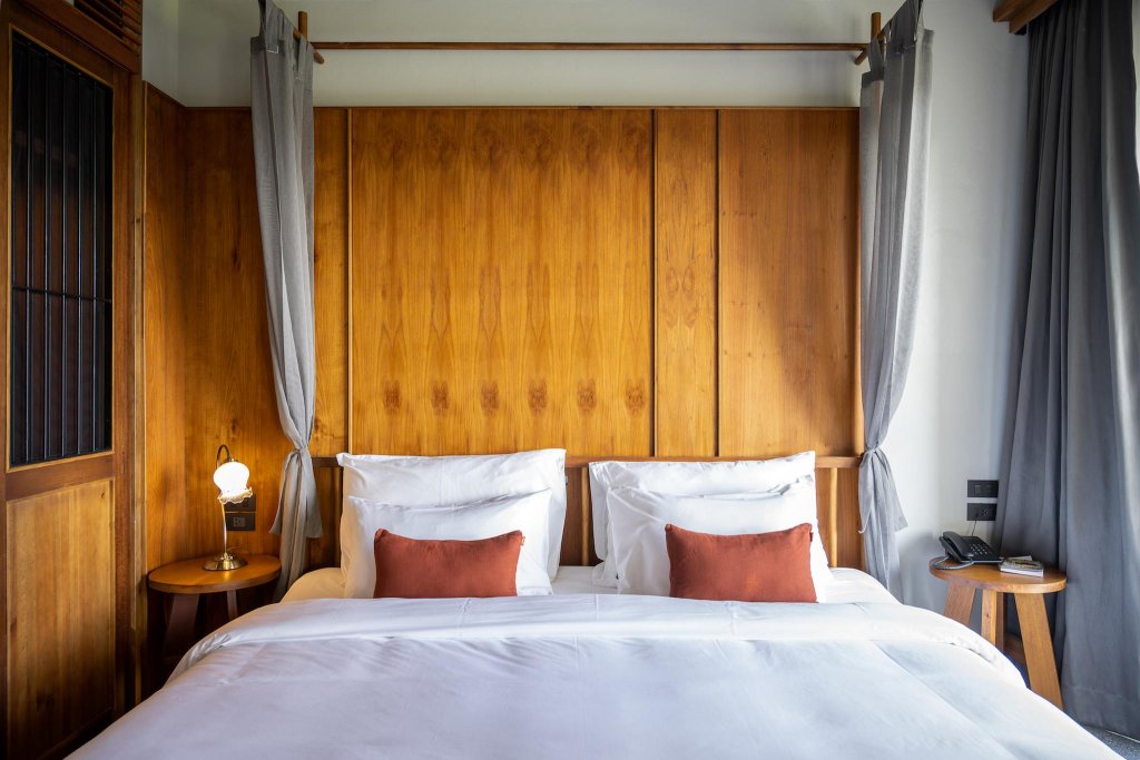 Као Лак: Hotel Gahn