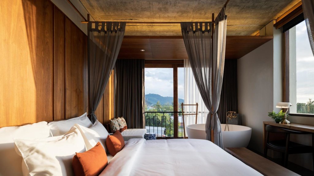 Као Лак: Hotel Gahn