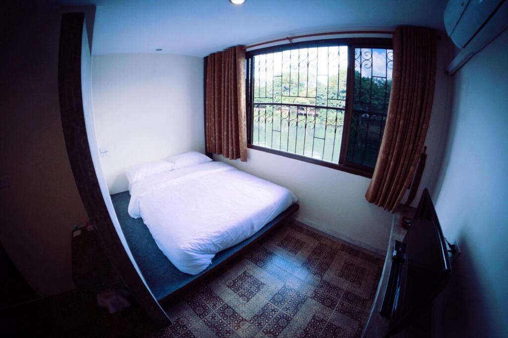 Столичный район Чантхабури: Laluna River House