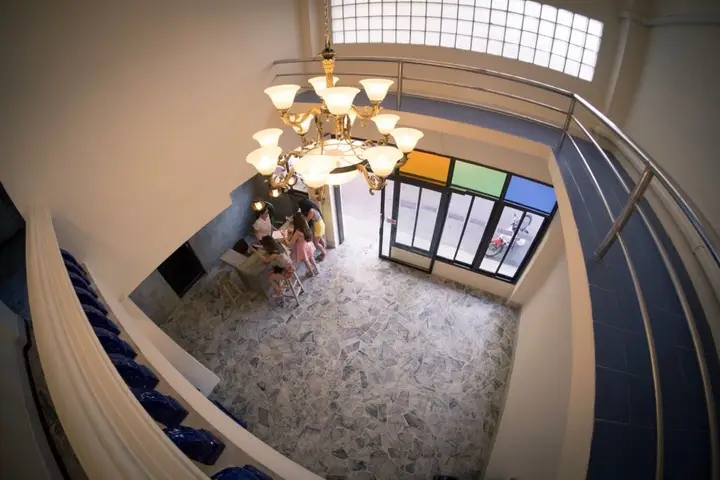 carousel image 1