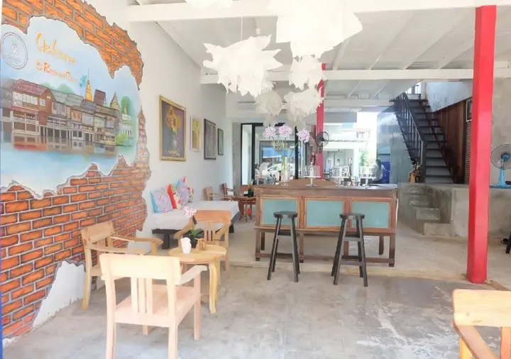 Столичный район Чантхабури: At Rimnam Chan Hostel