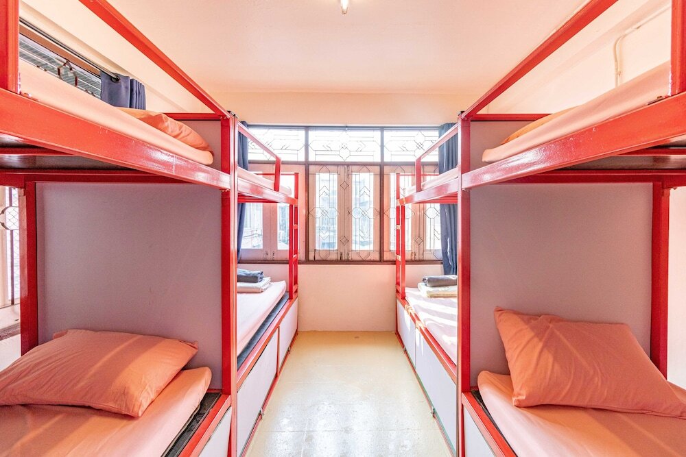 Бангкок: Moong Samyan Hostel and Gallery