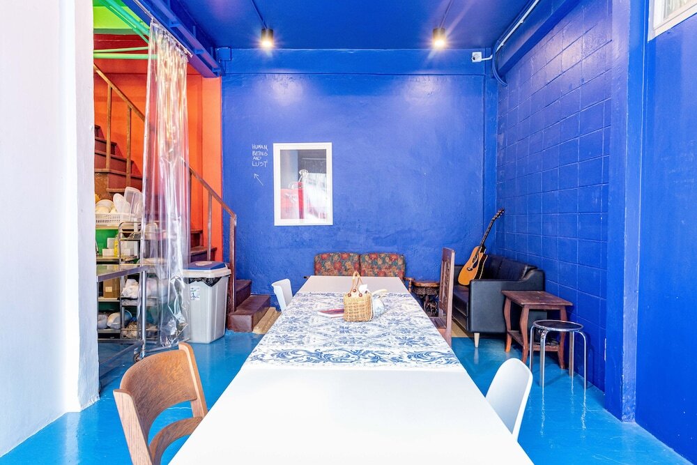 Бангкок: Moong Samyan Hostel and Gallery