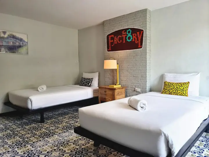 Пхитсанулок: The 8 Factory Hotel Phitsanulok