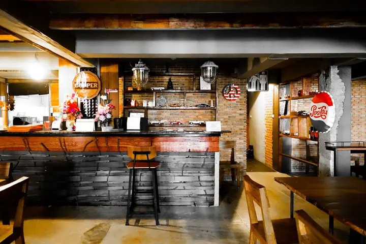 Пхитсанулок: The 8 Factory Hotel Phitsanulok