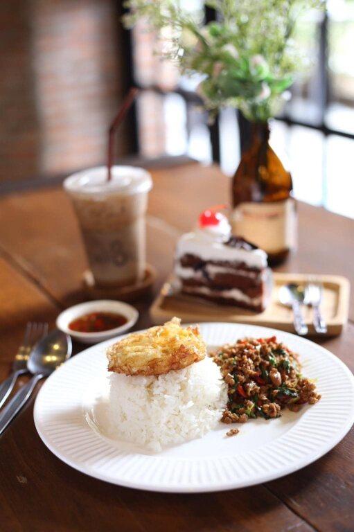 Пхитсанулок: The 8 Factory Hotel Phitsanulok