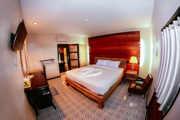 Пхитсанулок: The 8 Factory Hotel Phitsanulok