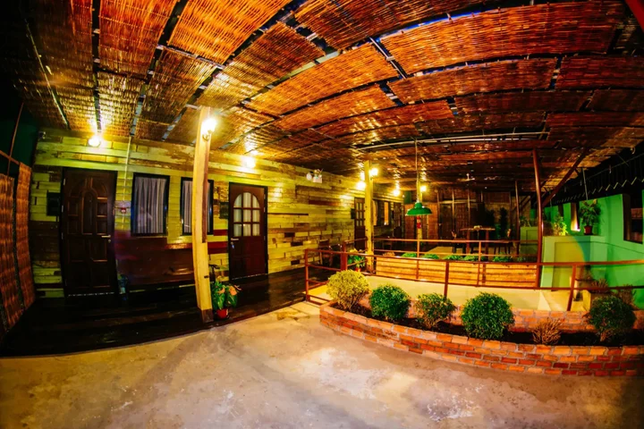Пхитсанулок: The 8 Factory Hotel Phitsanulok