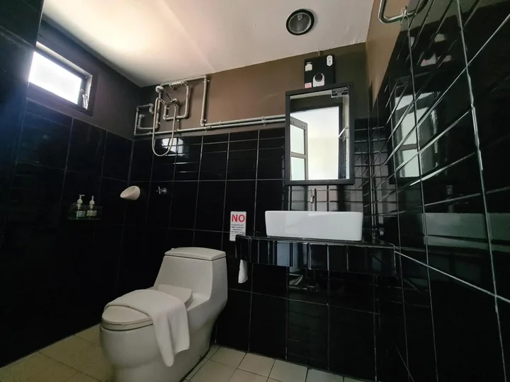 Пхитсанулок: The 8 Factory Hotel Phitsanulok